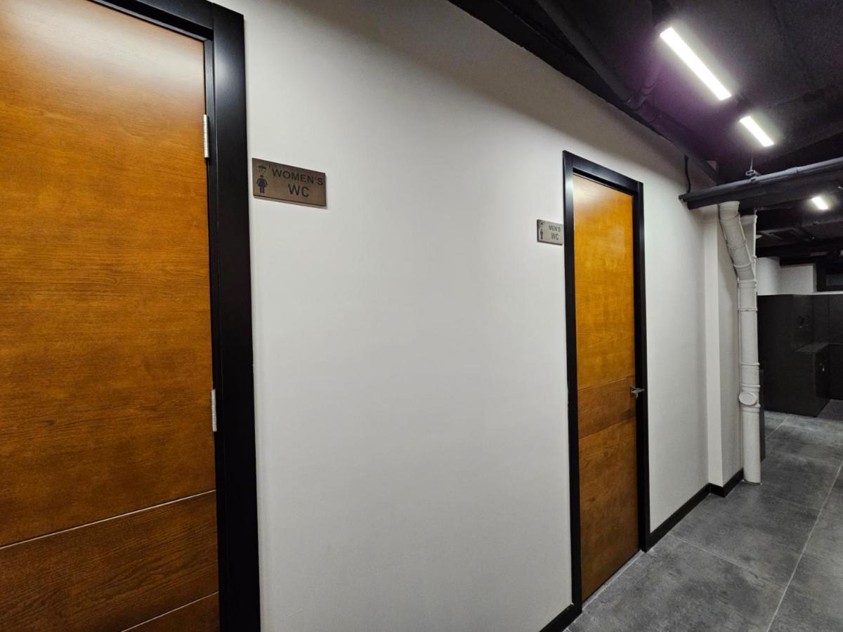 Orion Hostel Jerevan Buitenkant foto