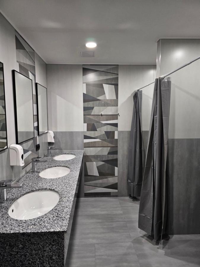 Orion Hostel Jerevan Buitenkant foto