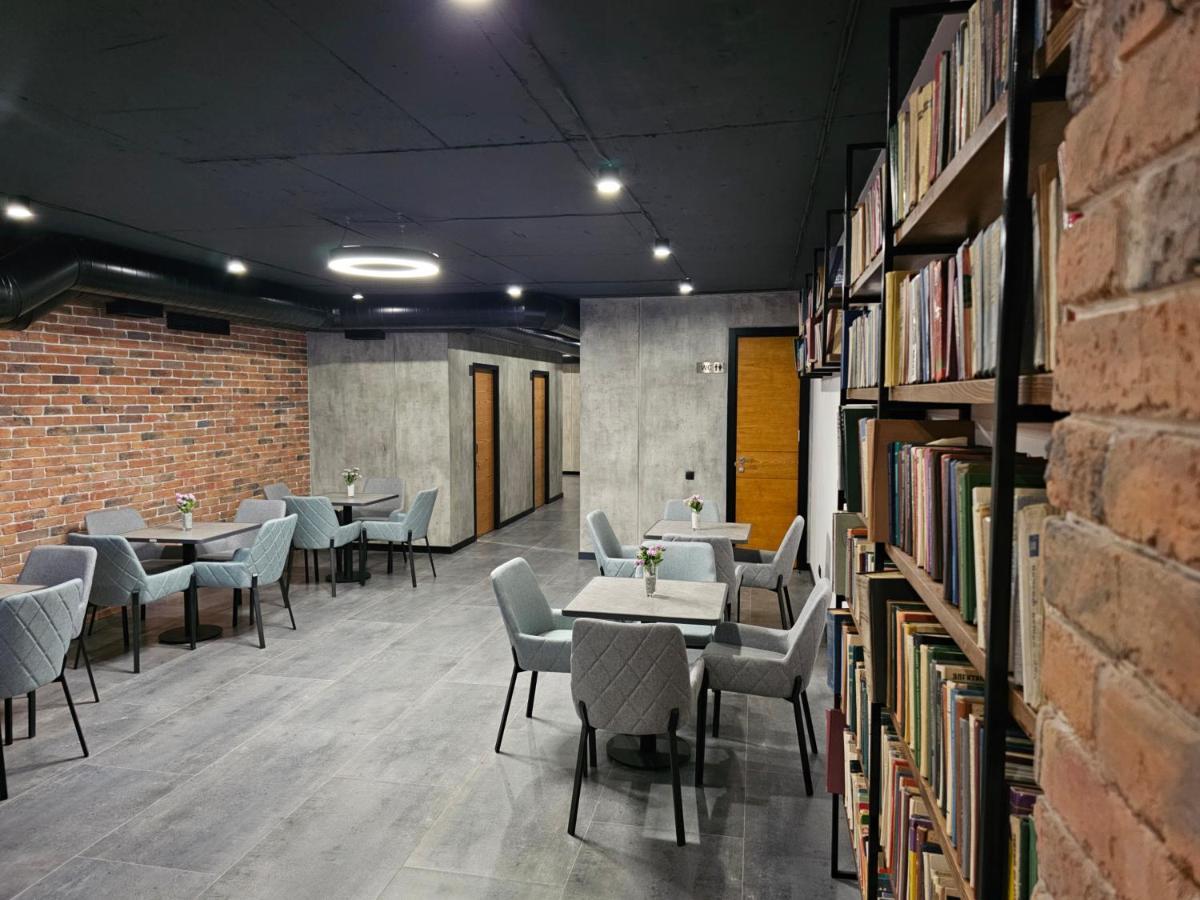 Orion Hostel Jerevan Buitenkant foto