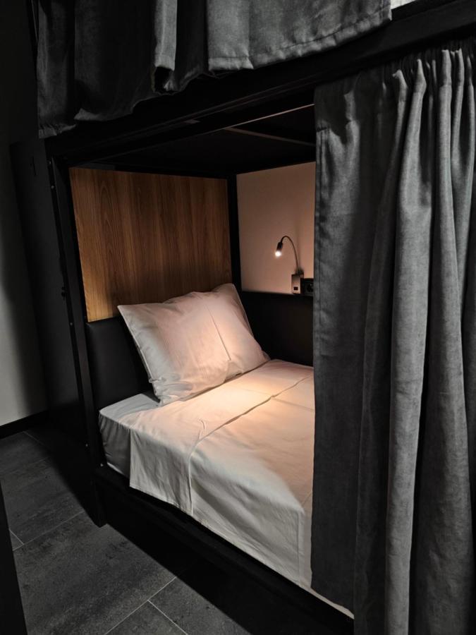 Orion Hostel Jerevan Buitenkant foto