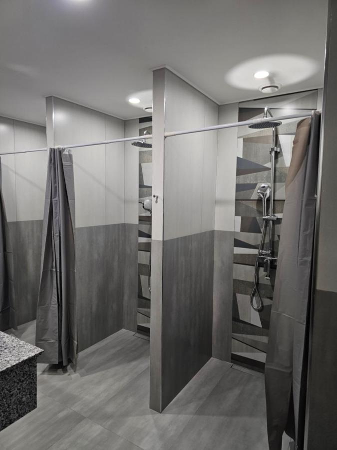 Orion Hostel Jerevan Buitenkant foto